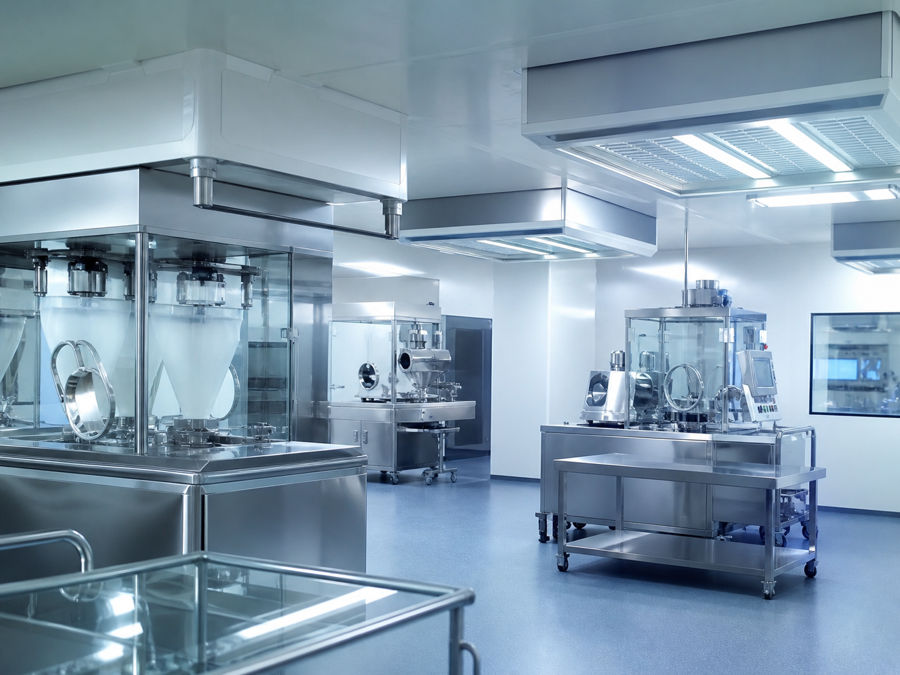 Sala limpa em instalação farmacêutica